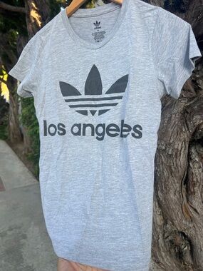 adidas vintage Gray Trefoil 'los angeles' Crewneck Logo Tee